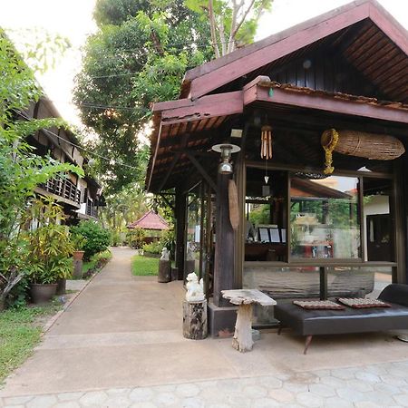 Villa Lao Vientiane Esterno foto