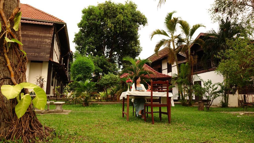 Villa Lao Vientiane Esterno foto